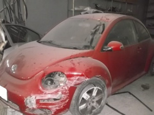 VOLKSWAGEN BEETLE