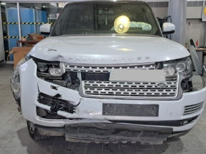 RANGE ROVER A- LAND ROVER