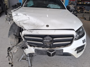 MERCEDES E 220 D AMG LINE PREM