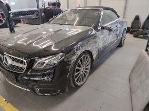 MERCEDES- BENZ E 220 D AMG LINE